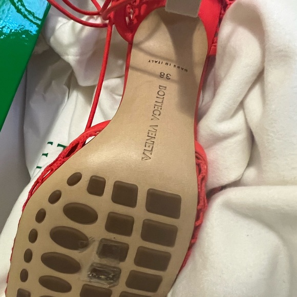 Bottega Veneta NEVER WORN - Picture 6 of 9